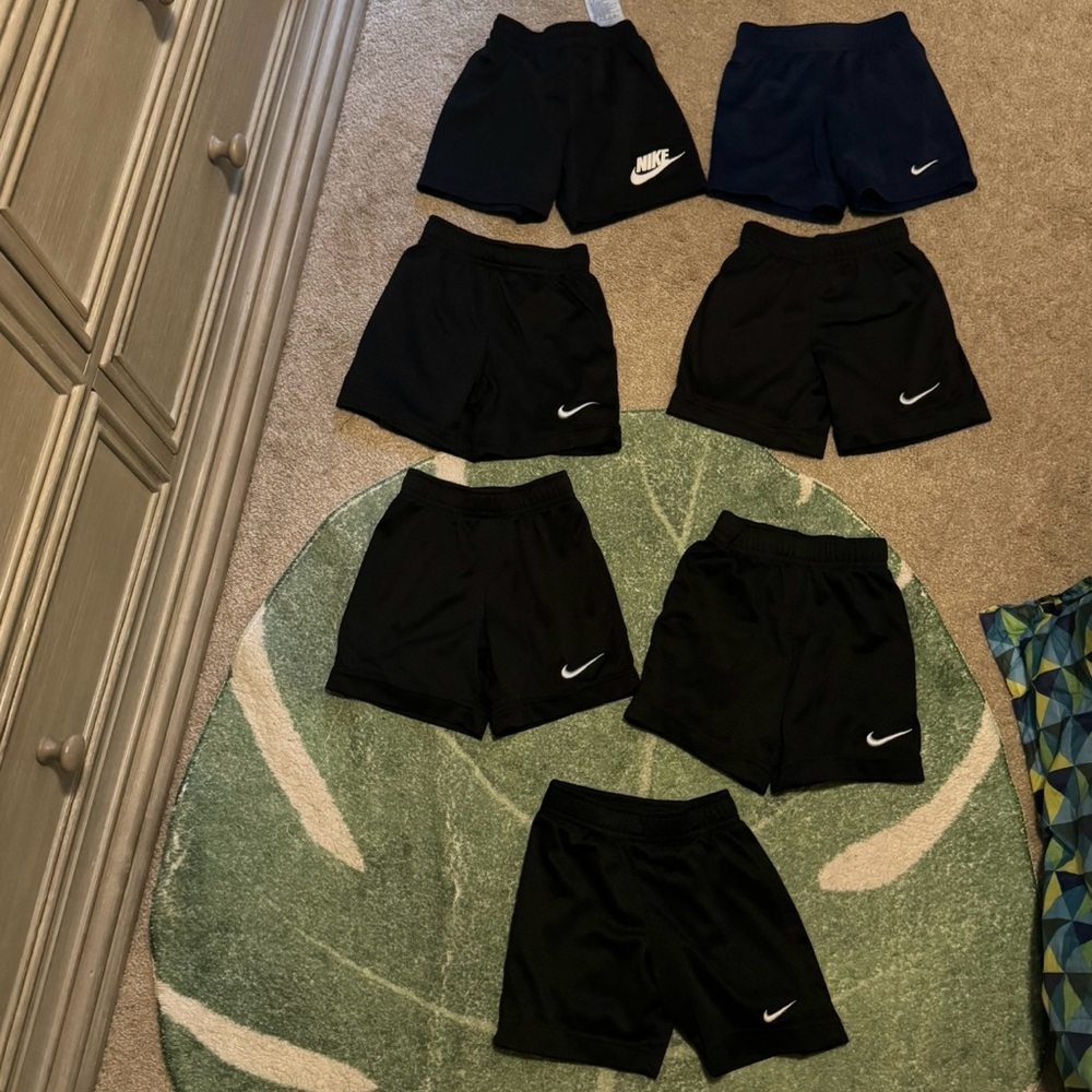 Nike 3t shorts boys